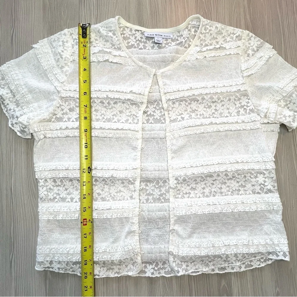 And Now This White Lace Button-Down Shirt Short Sleeve Women's Size L - Picture 4 of 7